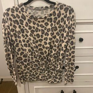 Super soft and warm cheetah print top in size small